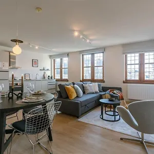 Huswell - Modern On Location In Appartement